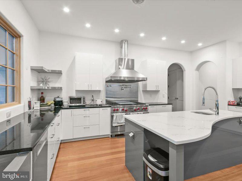 POTOMAC VILLAGE - Residential