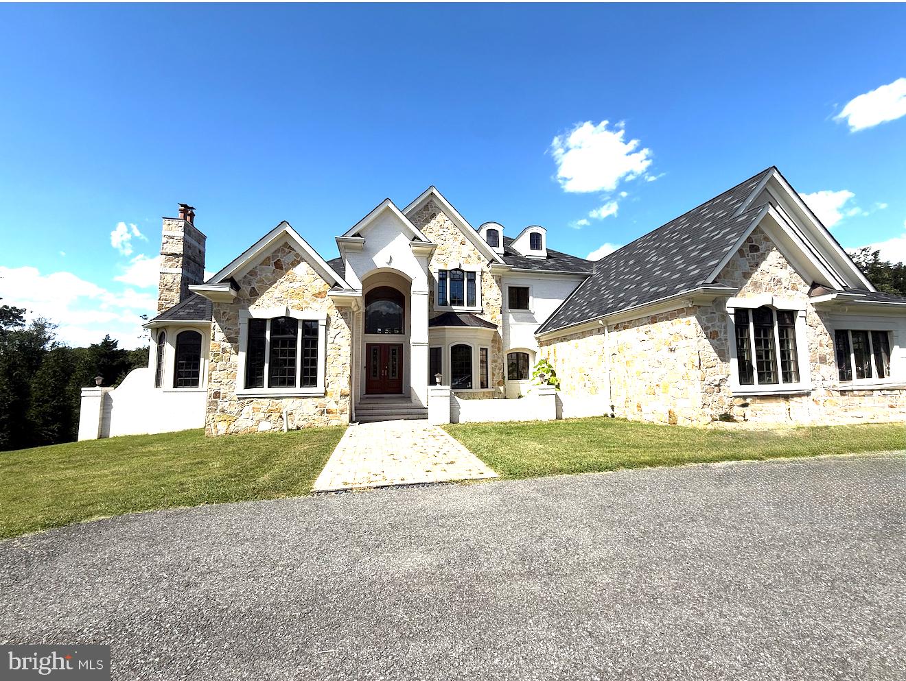 POTOMAC VILLAGE - Residential