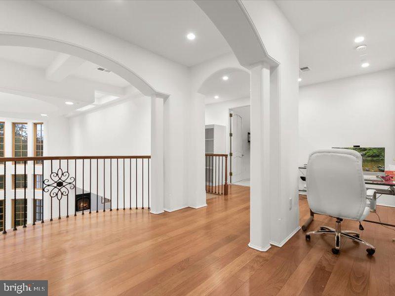 POTOMAC VILLAGE - Residential