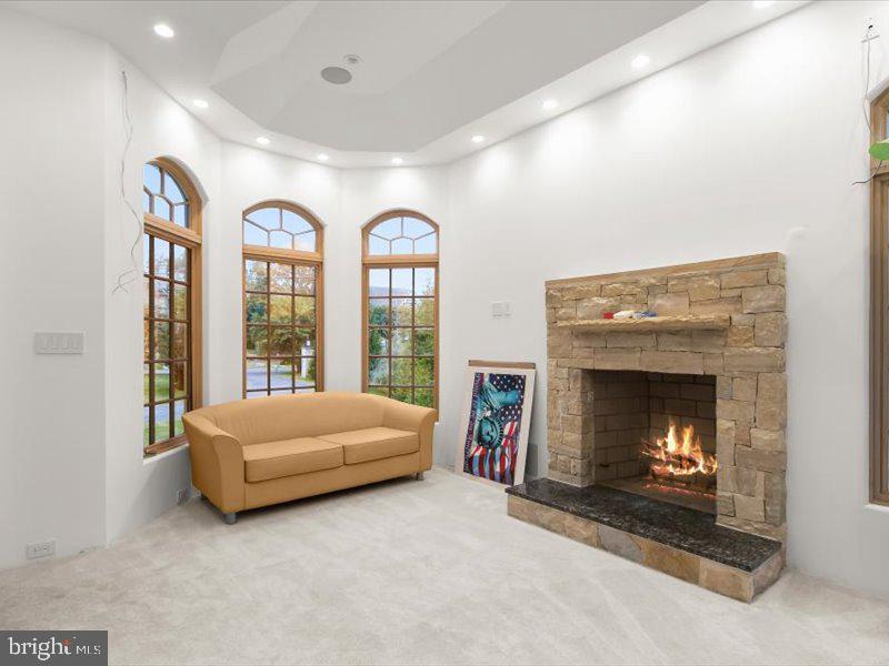 POTOMAC VILLAGE - Residential