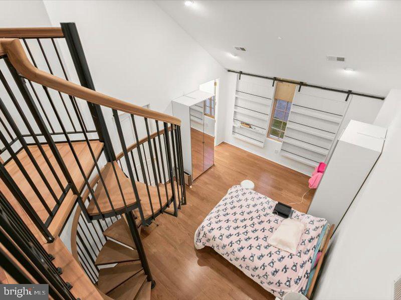 POTOMAC VILLAGE - Residential