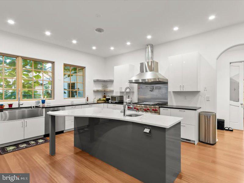 POTOMAC VILLAGE - Residential