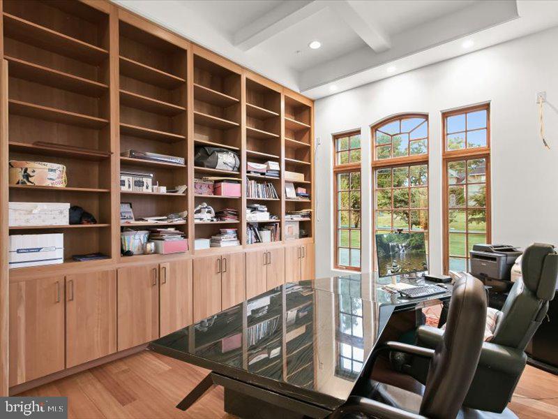 POTOMAC VILLAGE - Residential