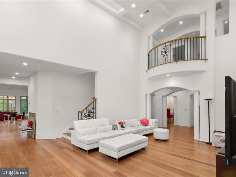 POTOMAC VILLAGE - Residential