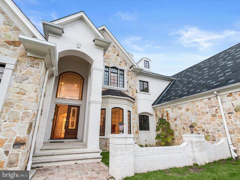 POTOMAC VILLAGE - Residential