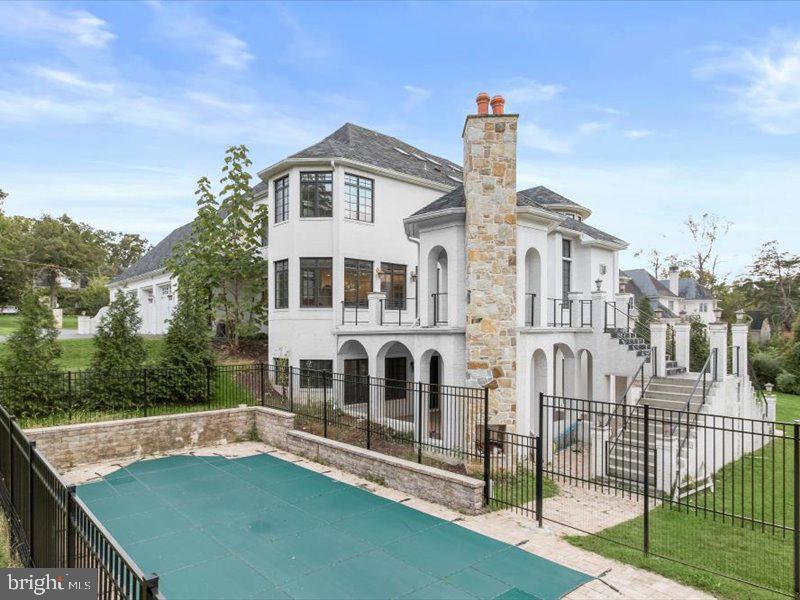 POTOMAC VILLAGE - Residential