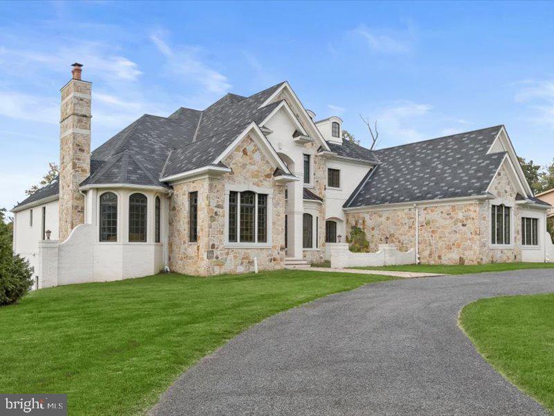 POTOMAC VILLAGE - Residential