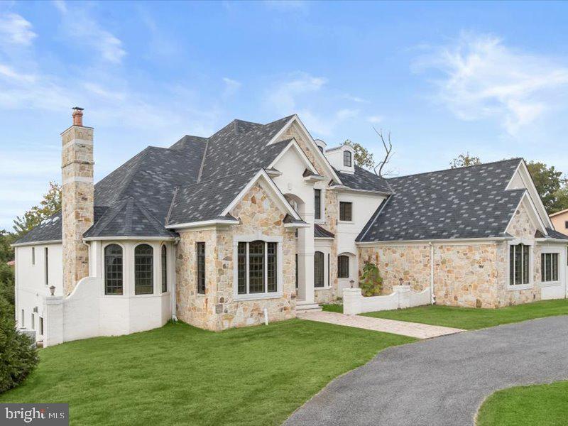 POTOMAC VILLAGE - Residential