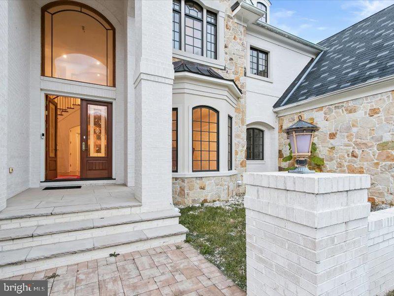 POTOMAC VILLAGE - Residential