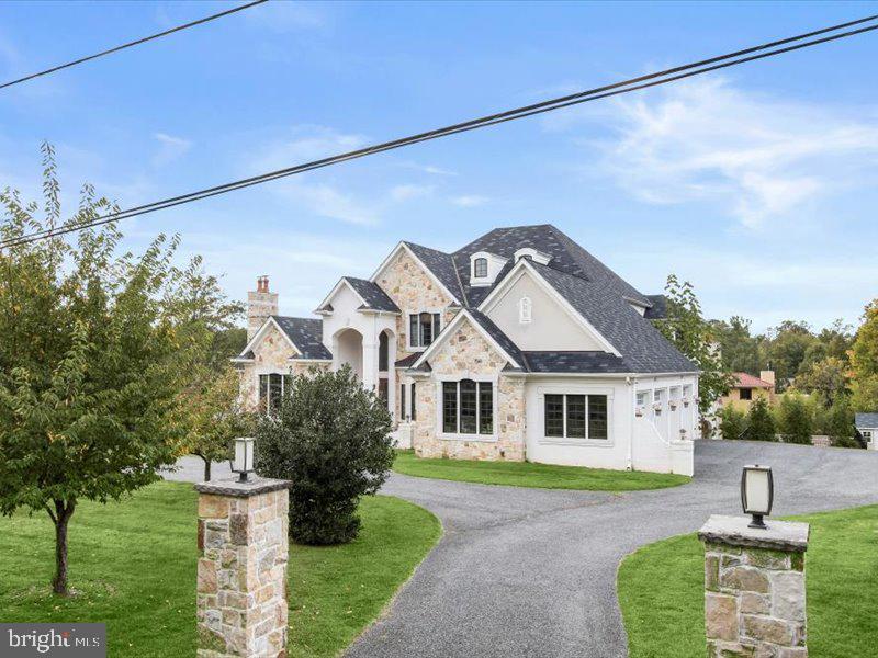 POTOMAC VILLAGE - Residential