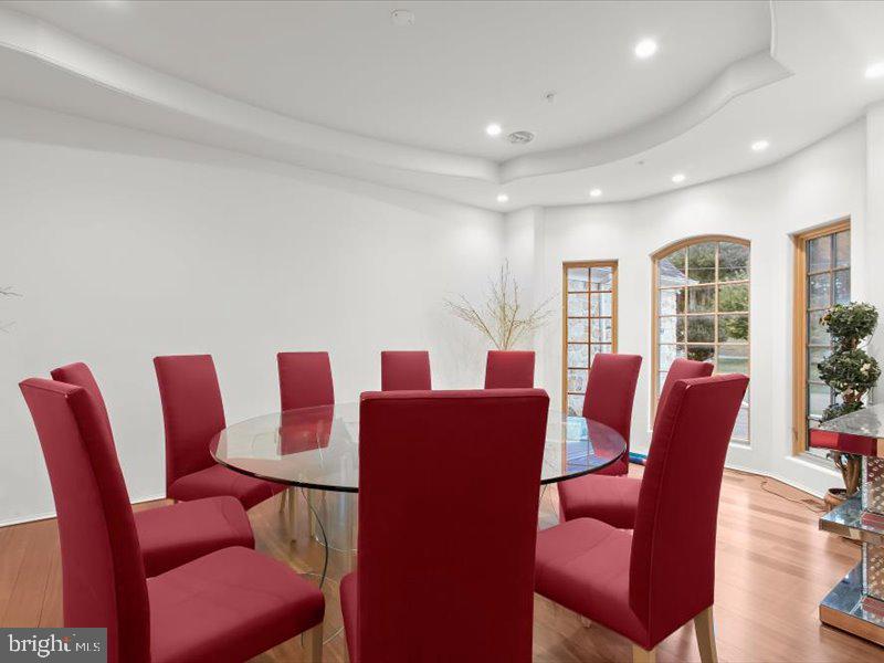 POTOMAC VILLAGE - Residential