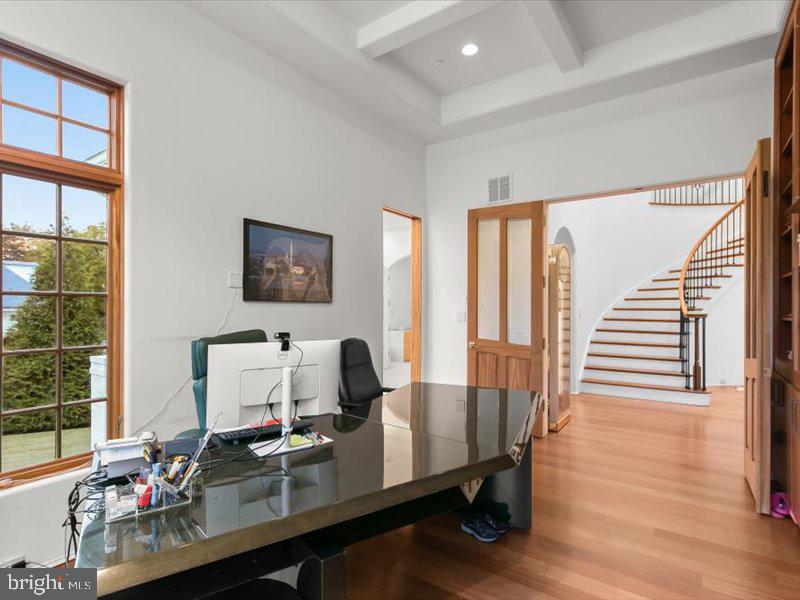 POTOMAC VILLAGE - Residential