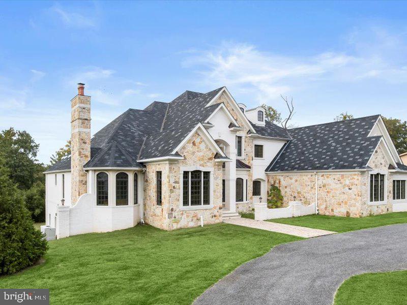 POTOMAC VILLAGE - Residential