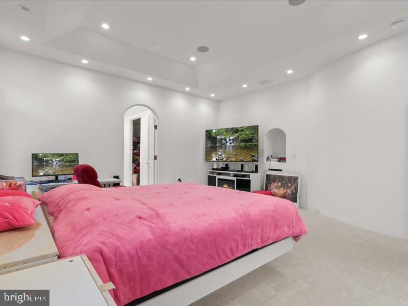 POTOMAC VILLAGE - Residential