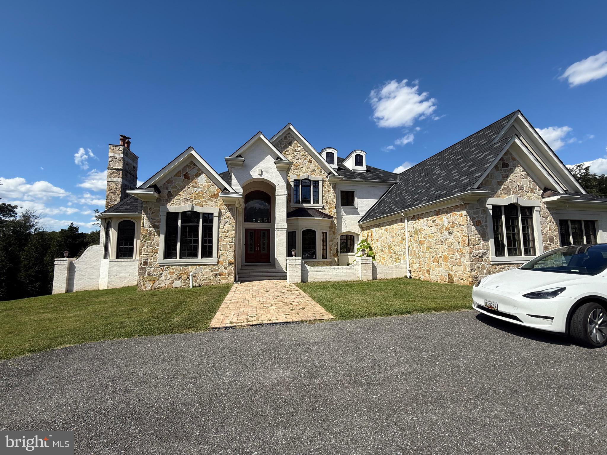 POTOMAC VILLAGE - Residential