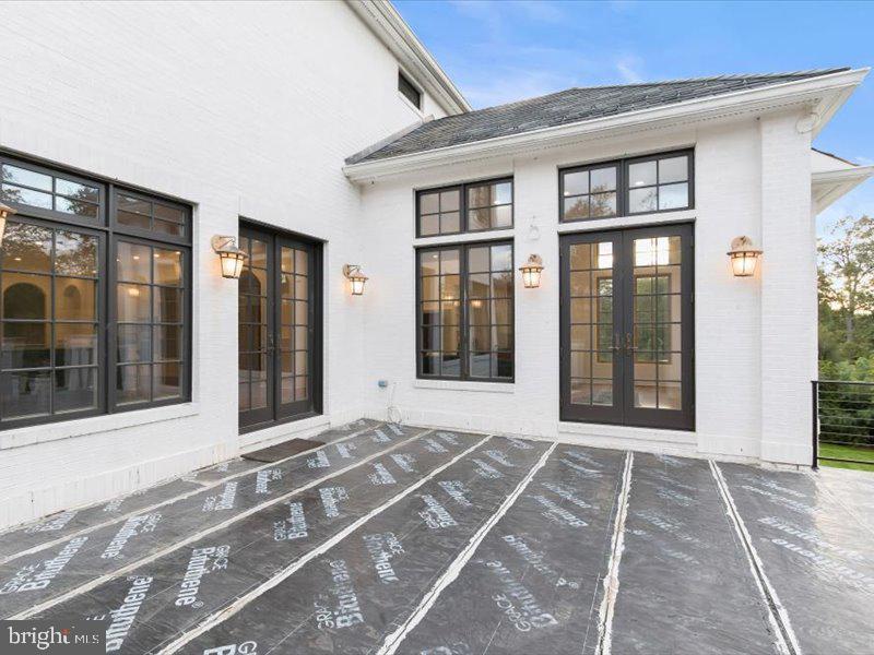 POTOMAC VILLAGE - Residential