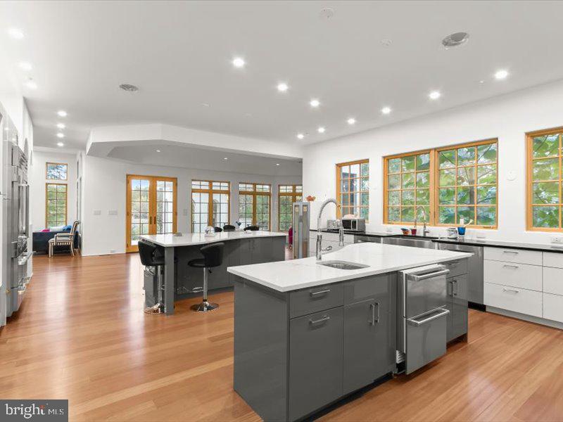 POTOMAC VILLAGE - Residential