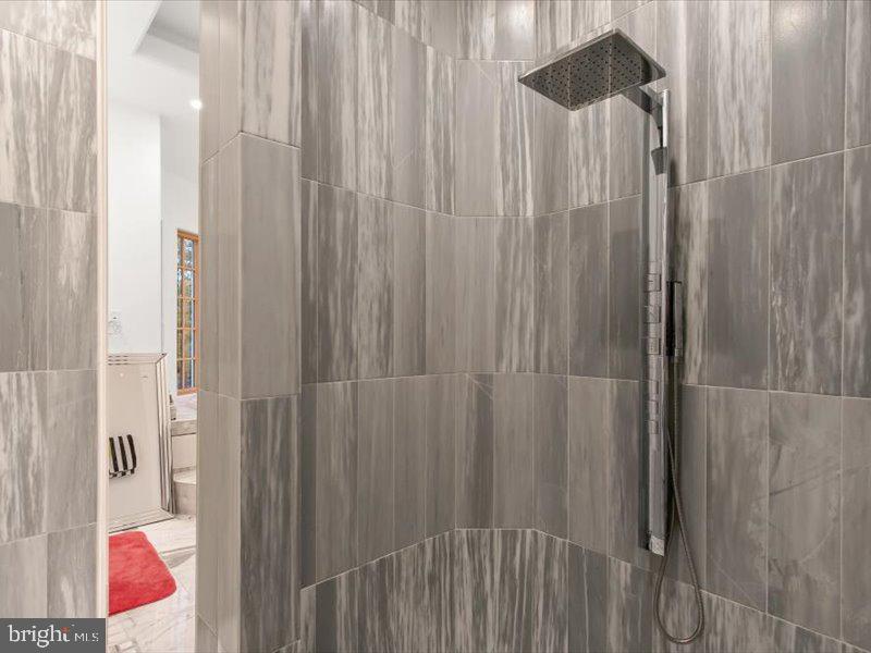 POTOMAC VILLAGE - Residential