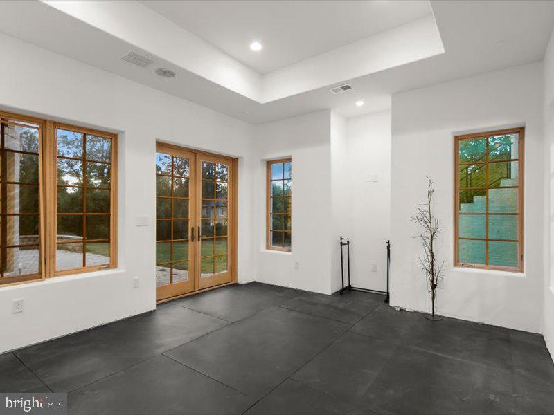 POTOMAC VILLAGE - Residential