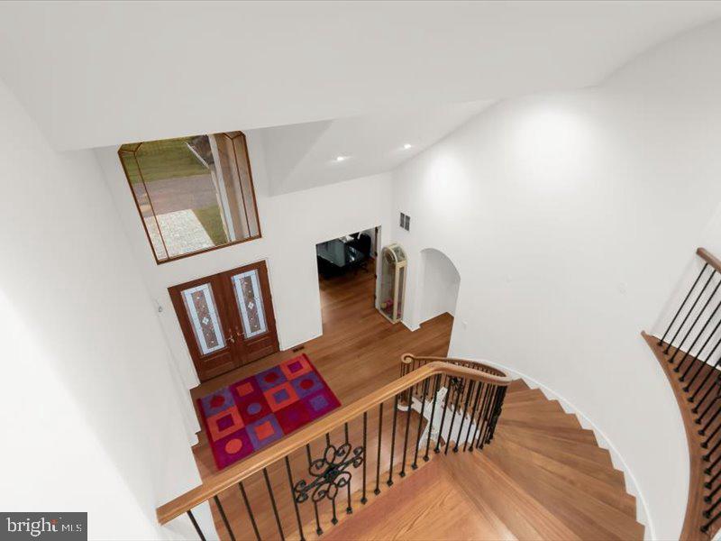 POTOMAC VILLAGE - Residential