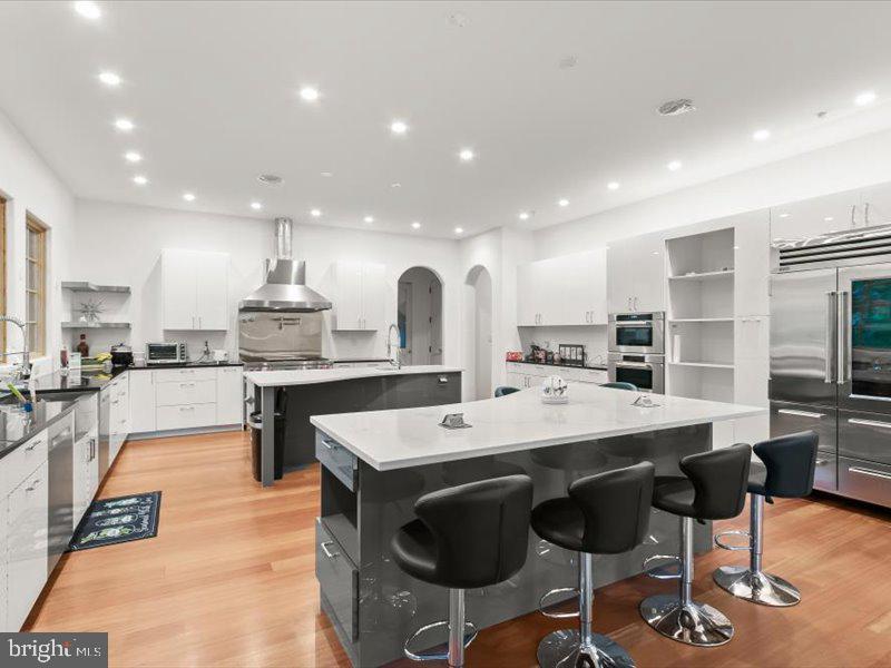 POTOMAC VILLAGE - Residential