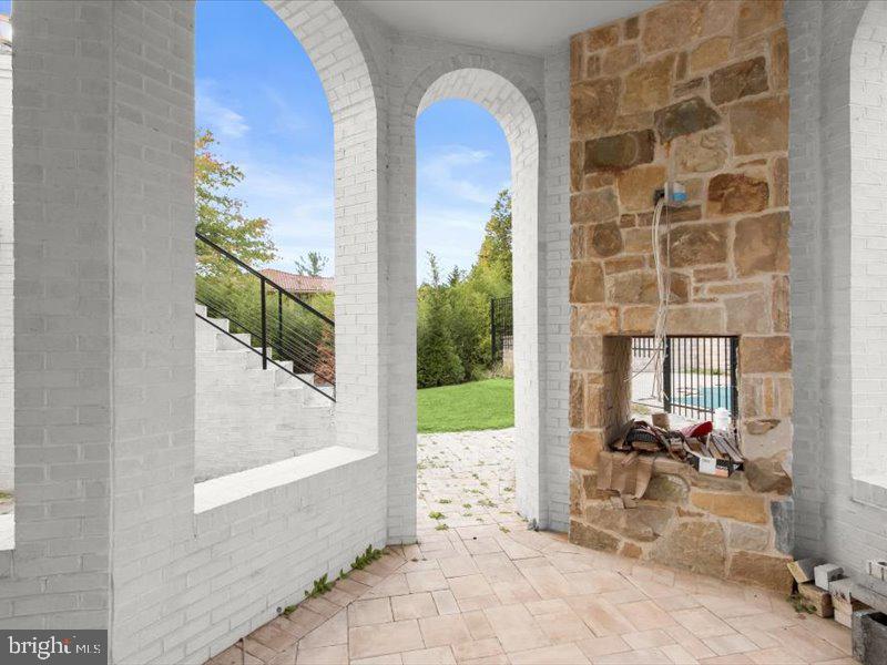 POTOMAC VILLAGE - Residential