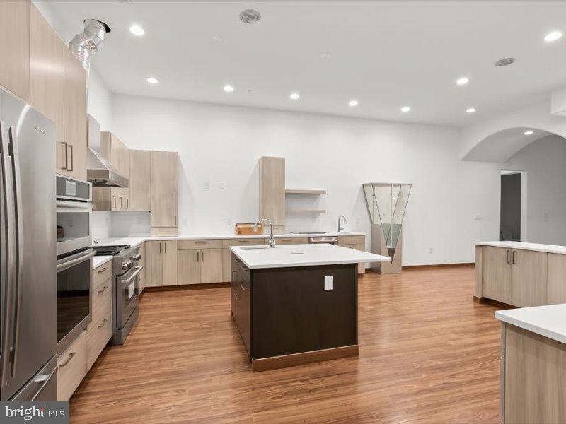 POTOMAC VILLAGE - Residential