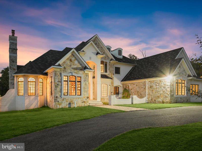 POTOMAC VILLAGE - Residential