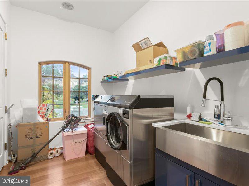 POTOMAC VILLAGE - Residential