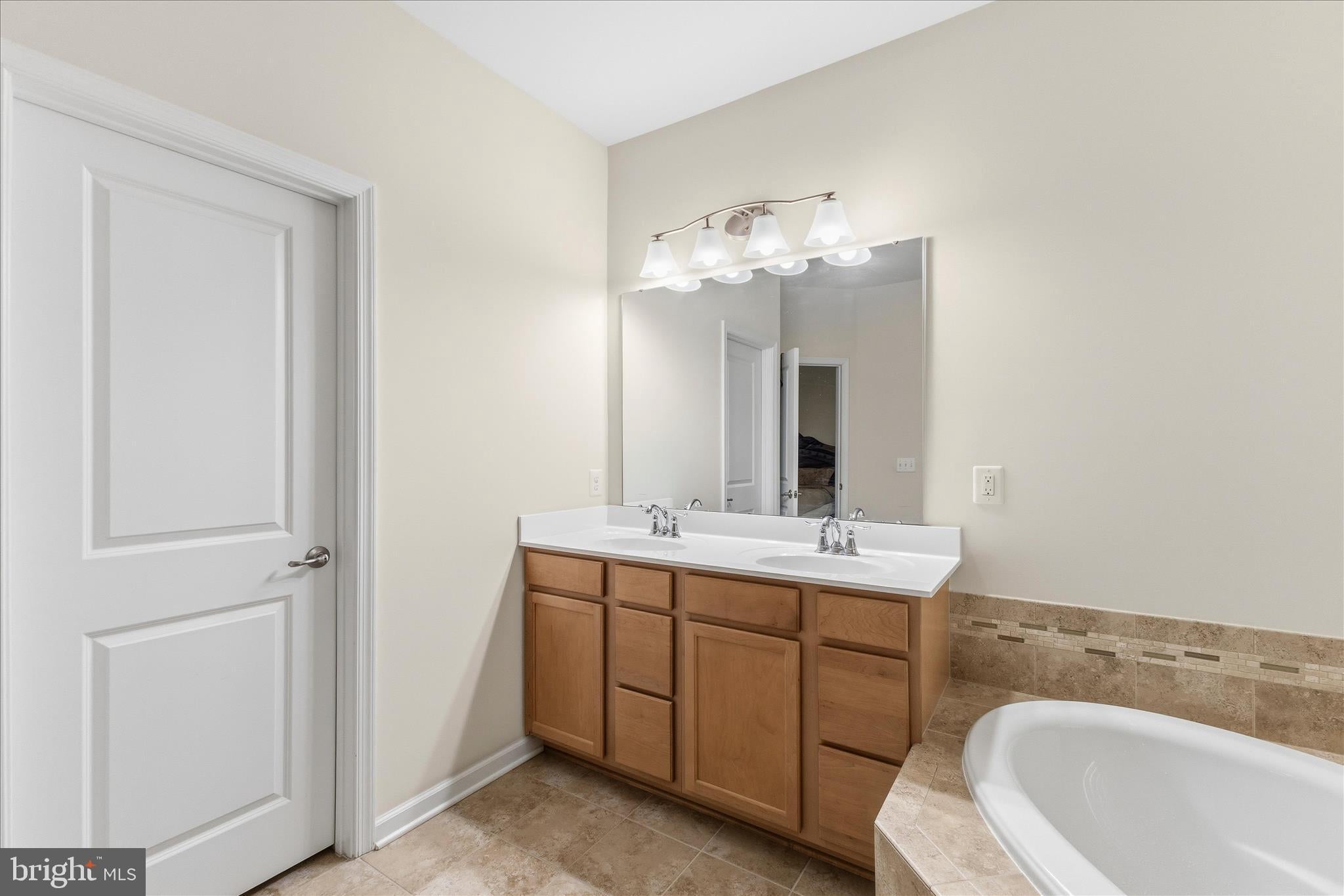 LOUDOUN CROSSING - Residential