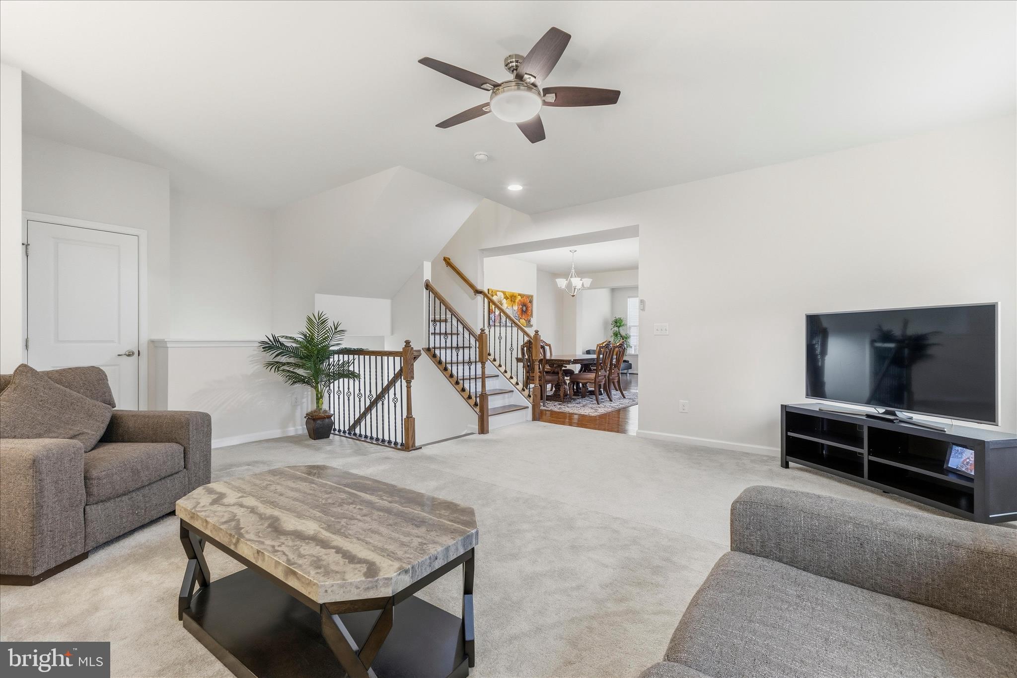 LOUDOUN CROSSING - Residential