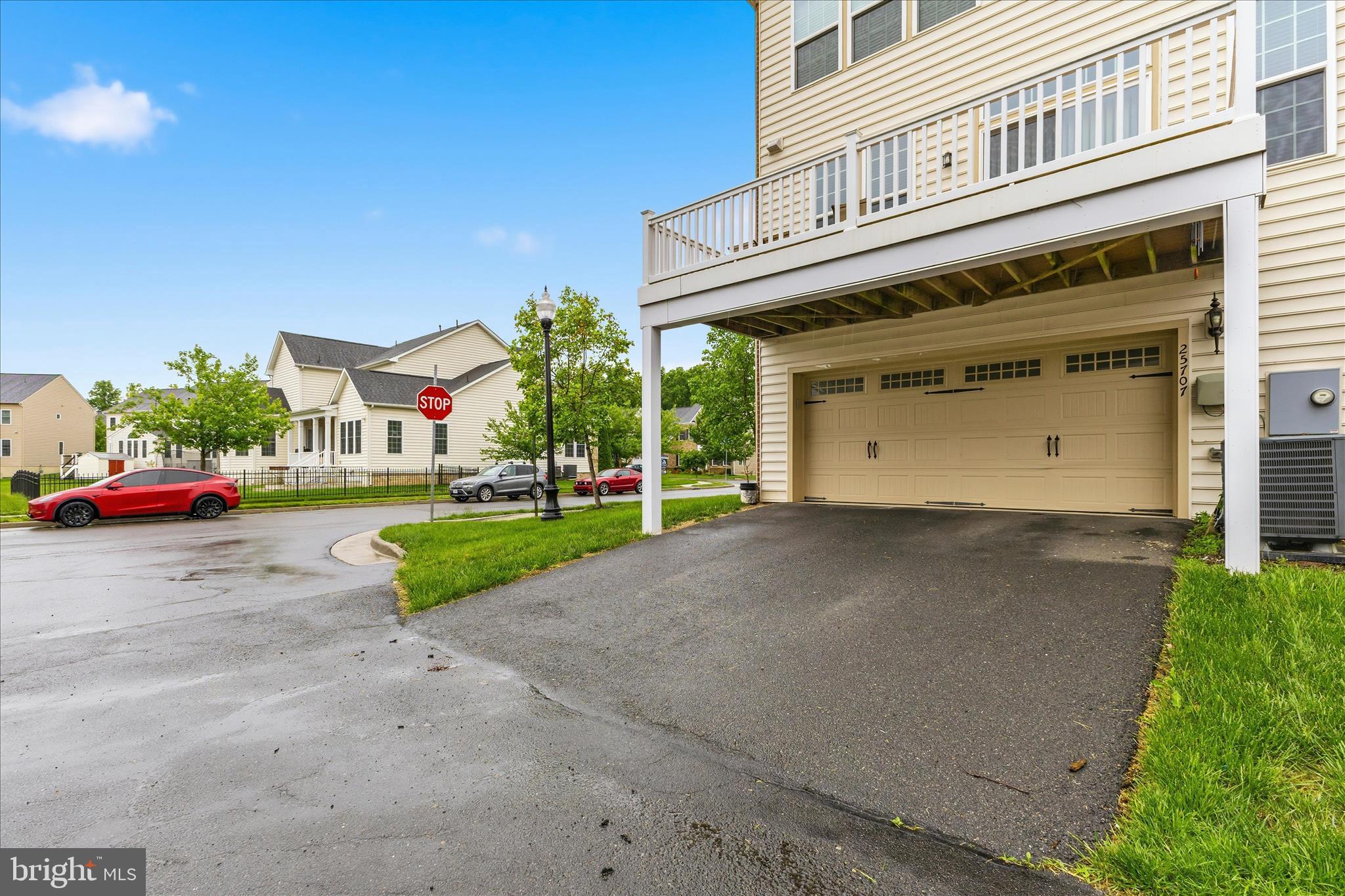 LOUDOUN CROSSING - Residential