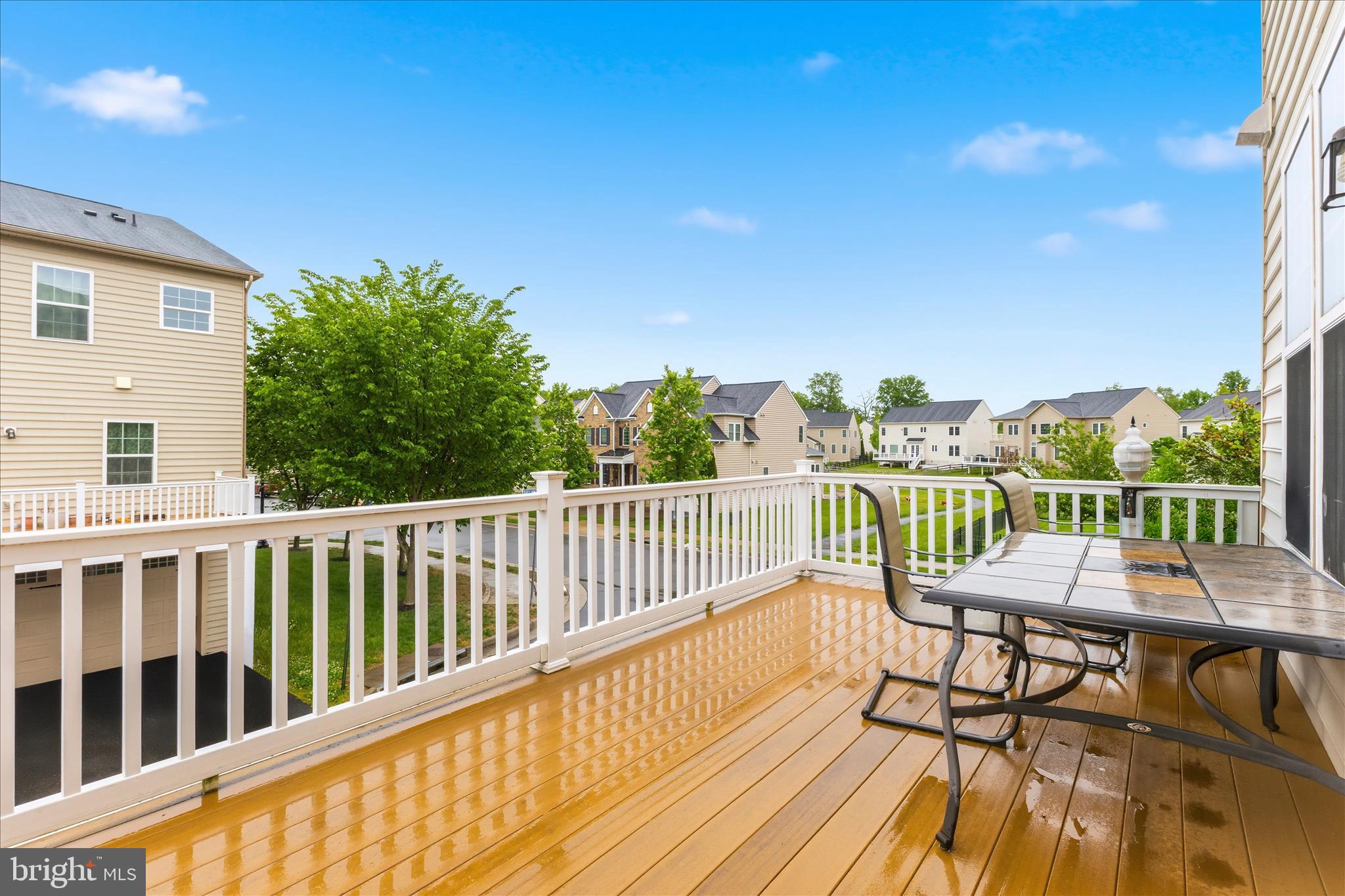 LOUDOUN CROSSING - Residential