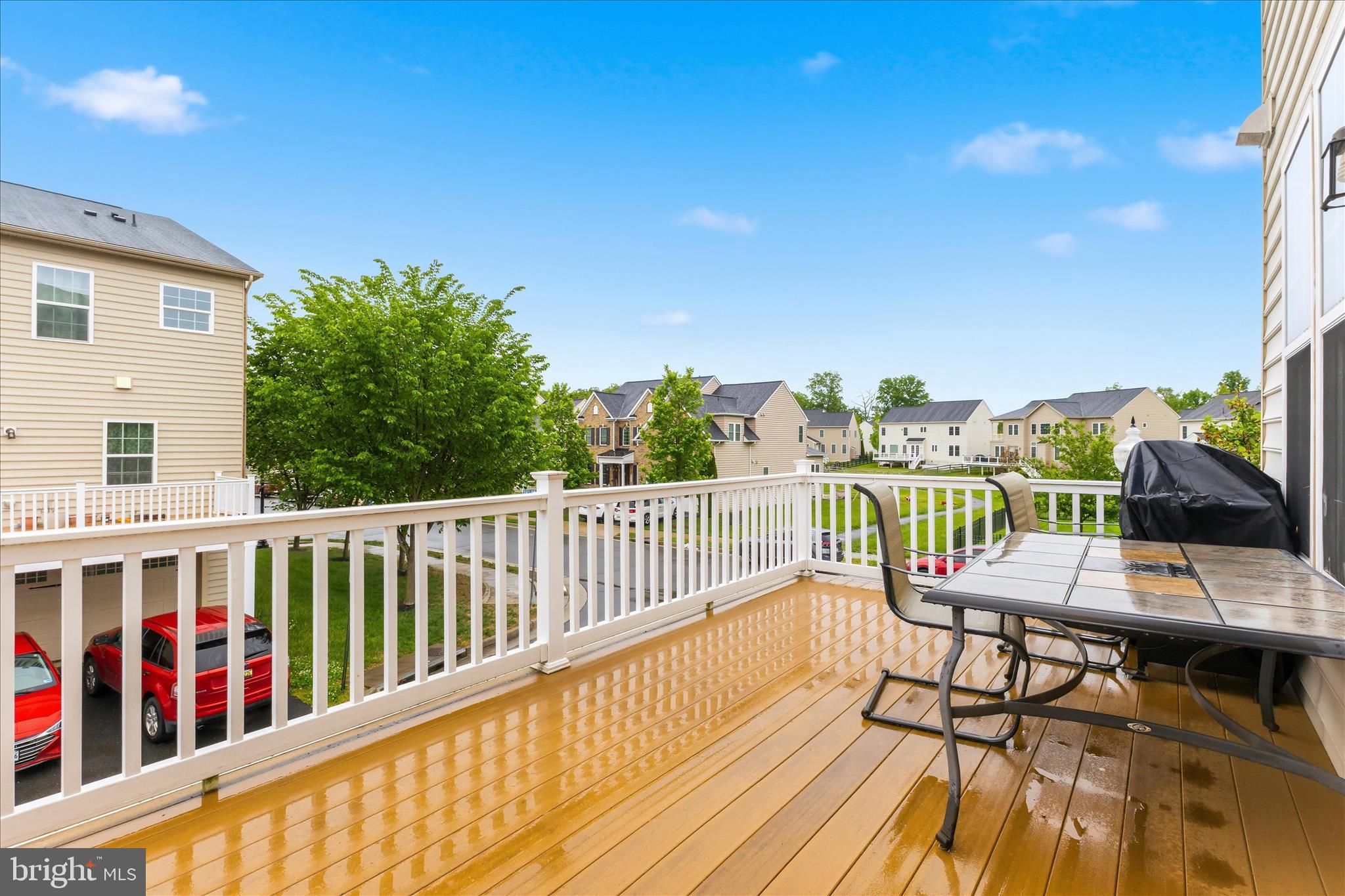LOUDOUN CROSSING - Residential