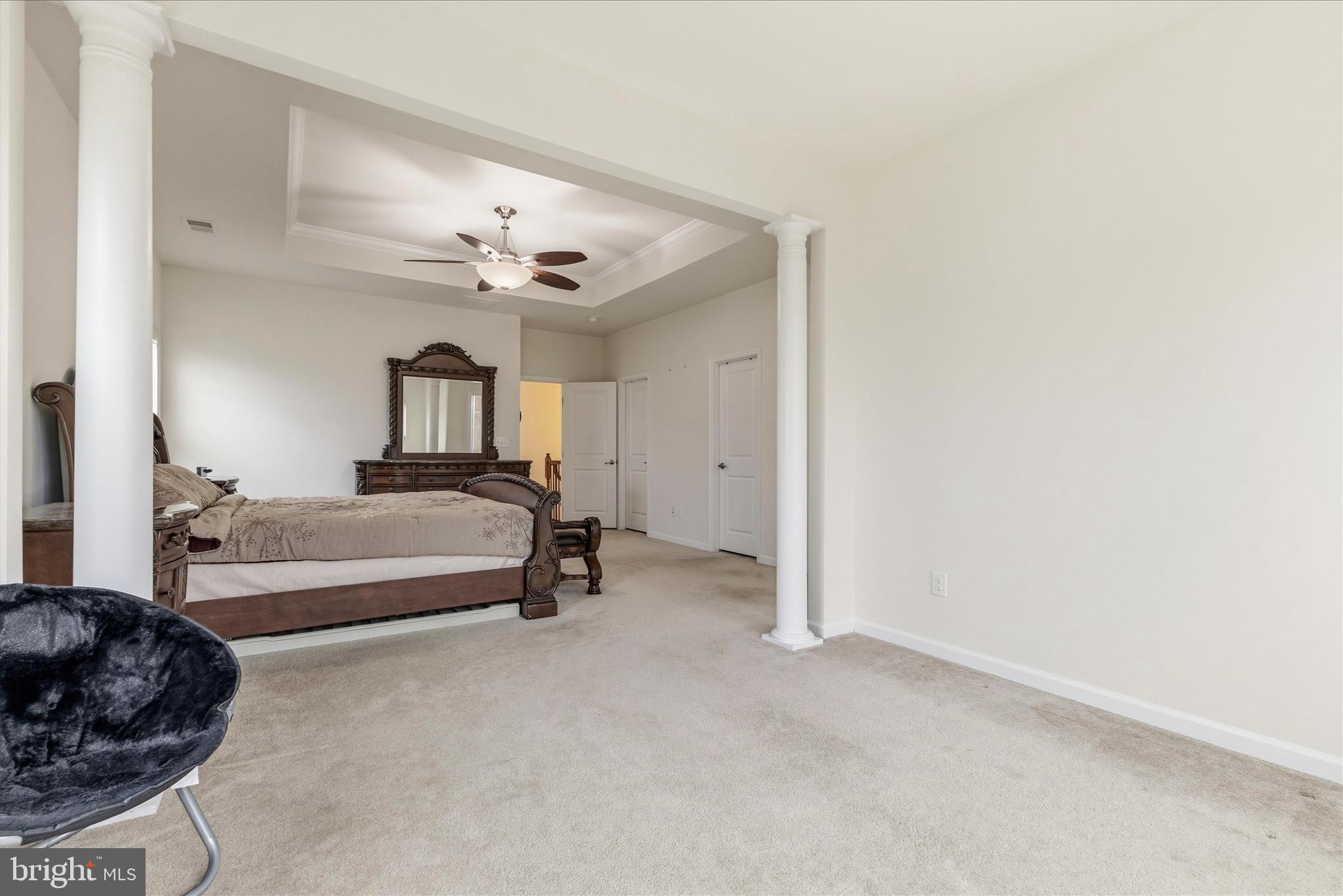 LOUDOUN CROSSING - Residential