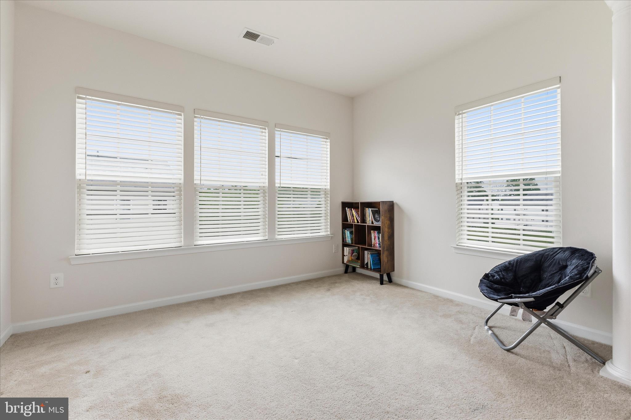 LOUDOUN CROSSING - Residential