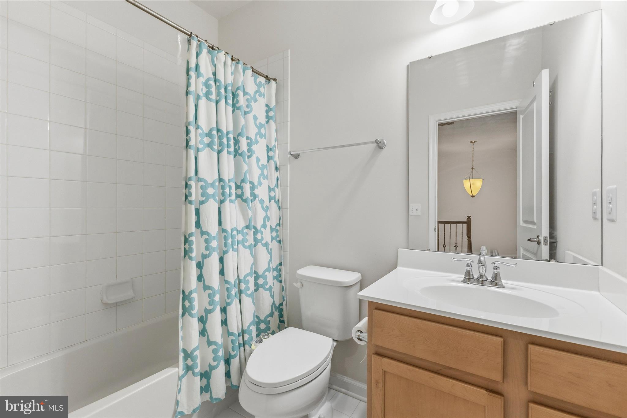 LOUDOUN CROSSING - Residential