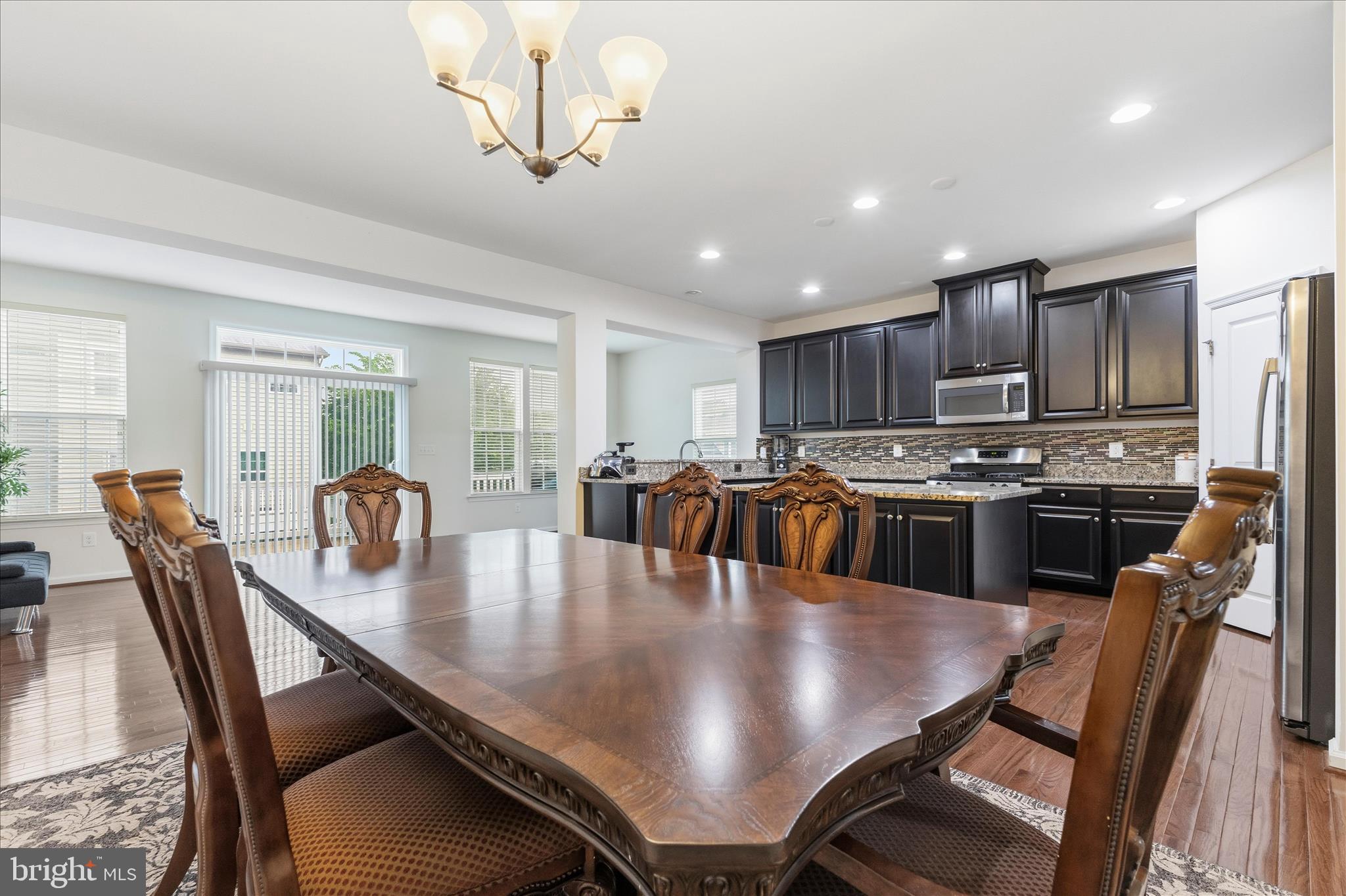 LOUDOUN CROSSING - Residential