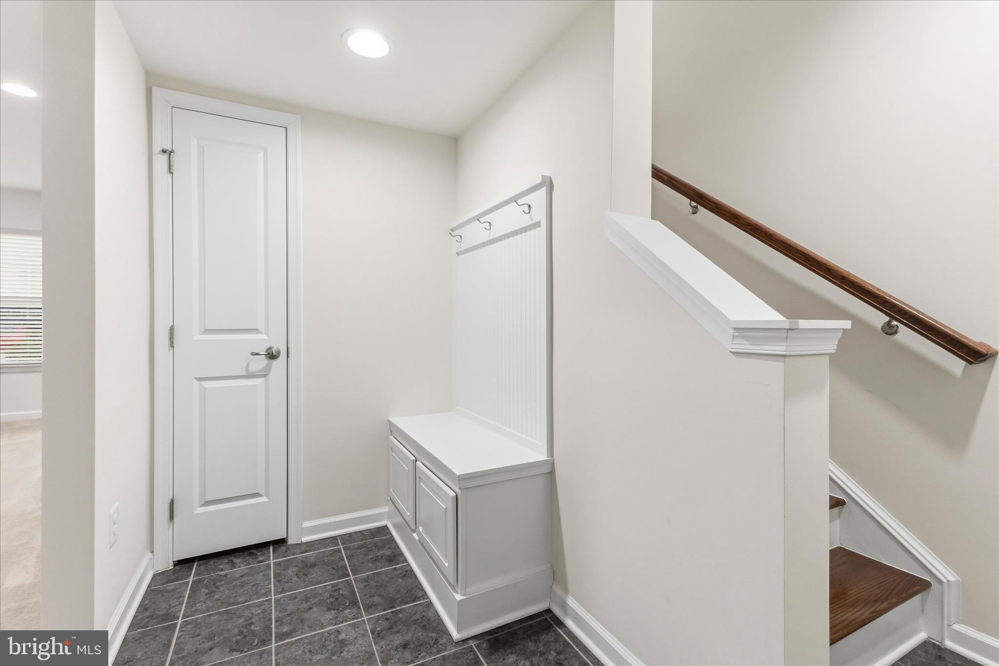 LOUDOUN CROSSING - Residential