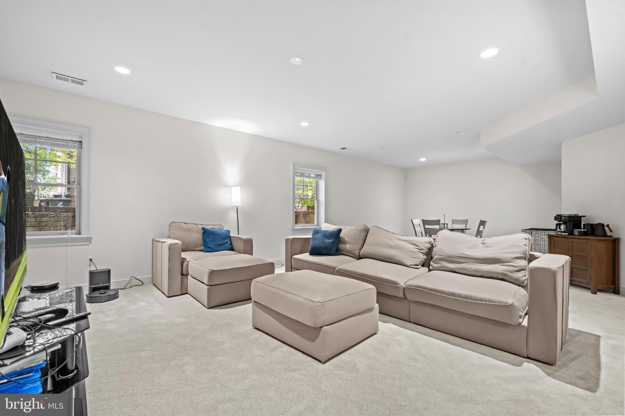 SHIRLEY WOODS - Residential