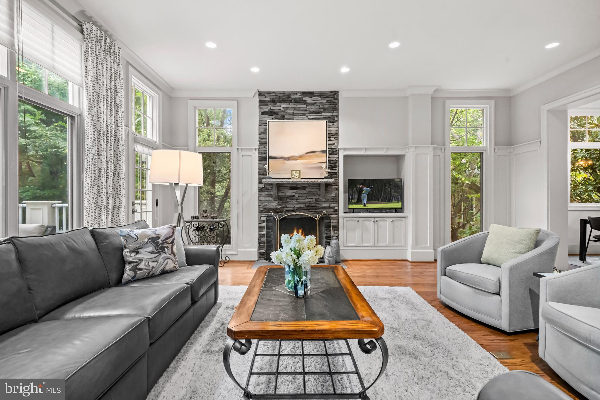 SHIRLEY WOODS - Residential