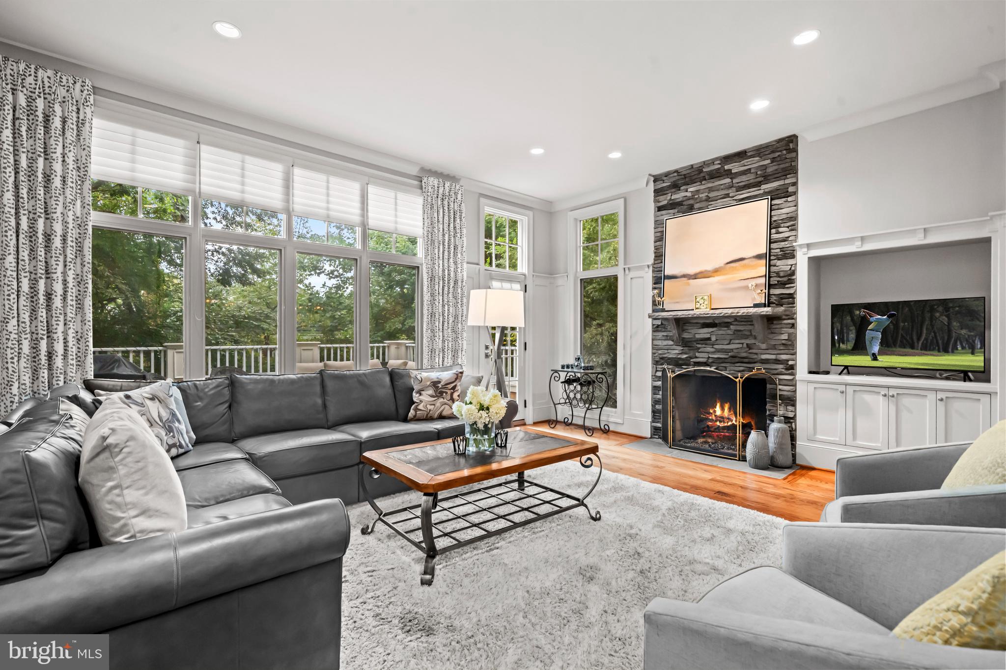 SHIRLEY WOODS - Residential