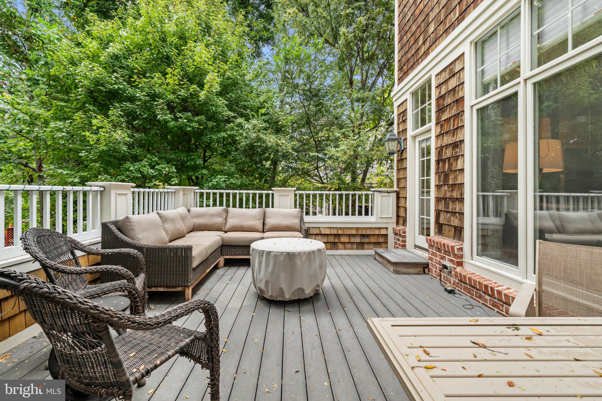 SHIRLEY WOODS - Residential