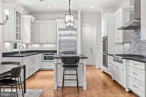 4801 29TH STREET N ARLINGTON VA 22207