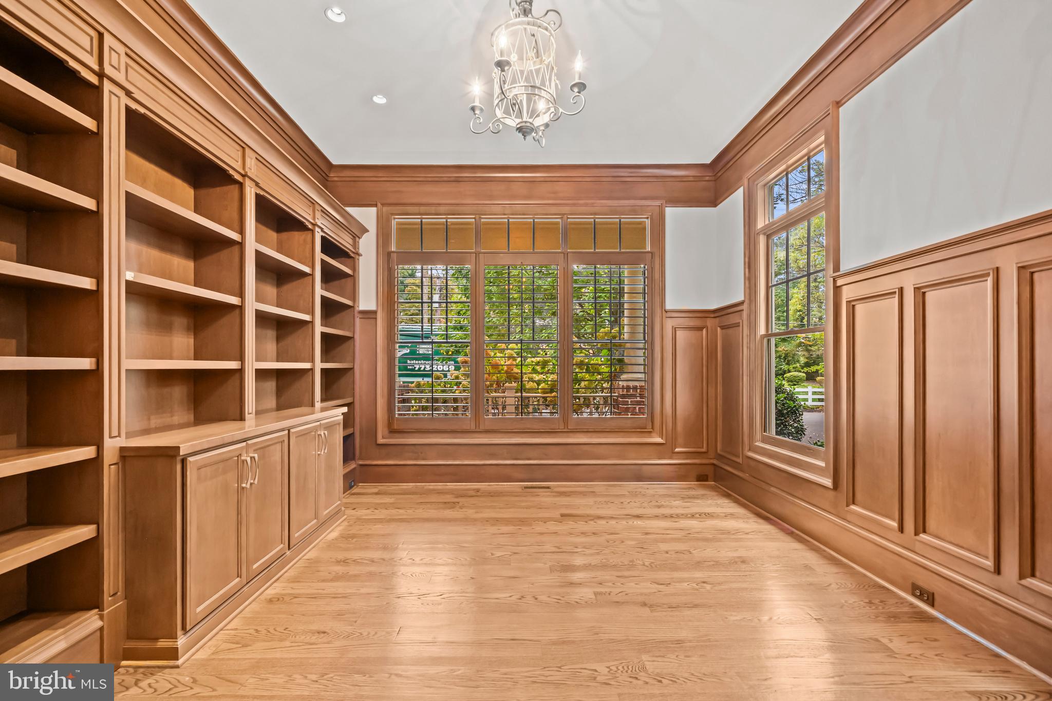 SHIRLEY WOODS - Residential