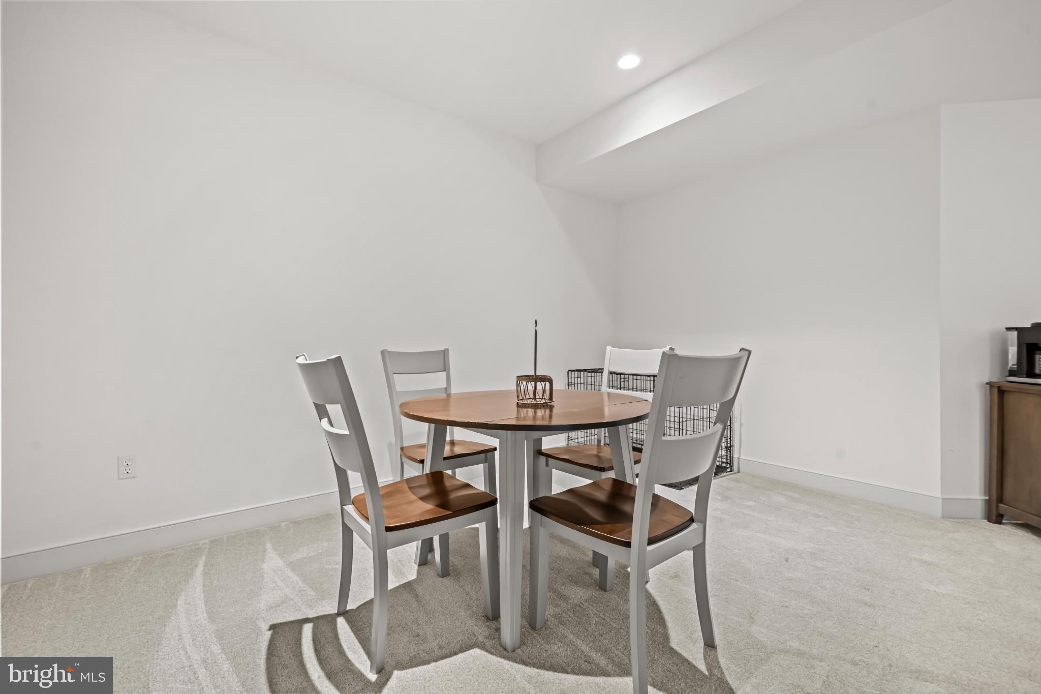 SHIRLEY WOODS - Residential