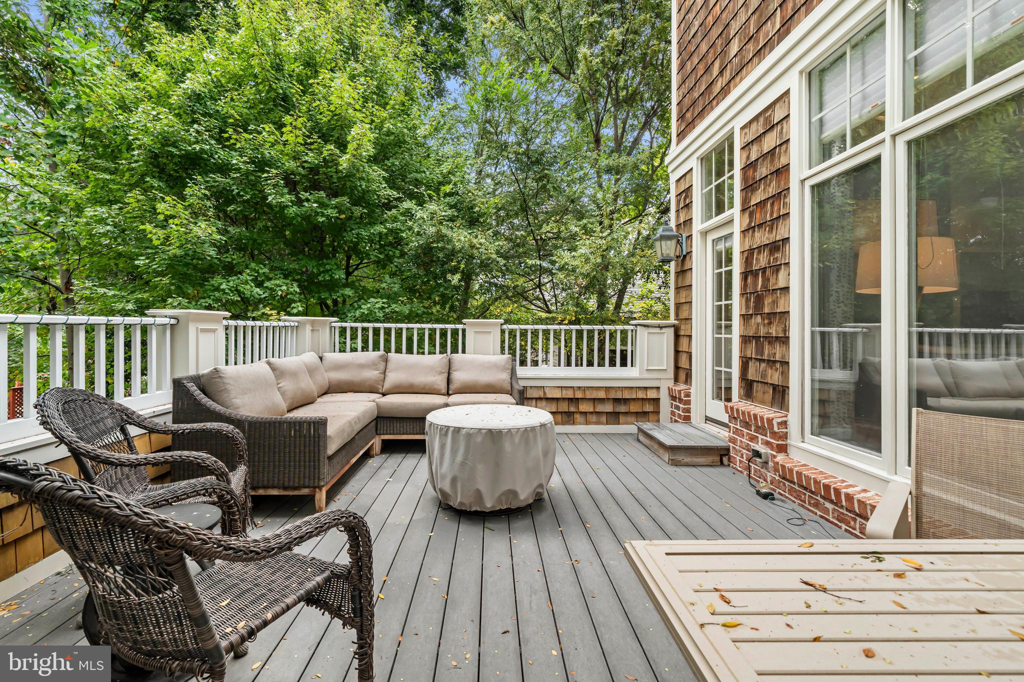 SHIRLEY WOODS - Residential