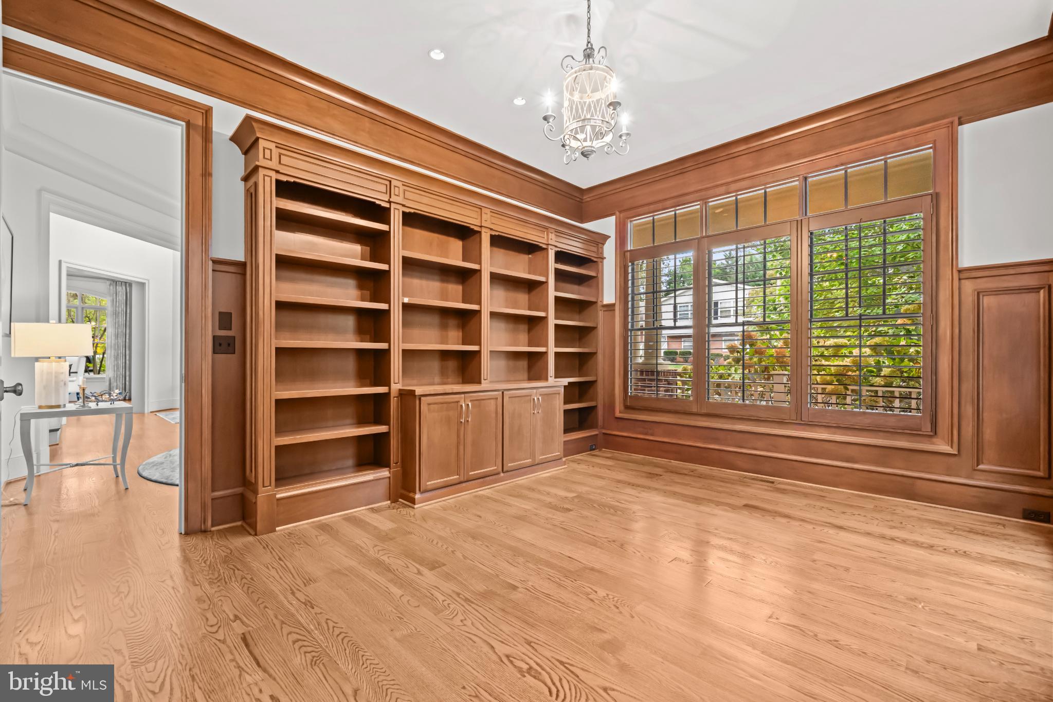 SHIRLEY WOODS - Residential