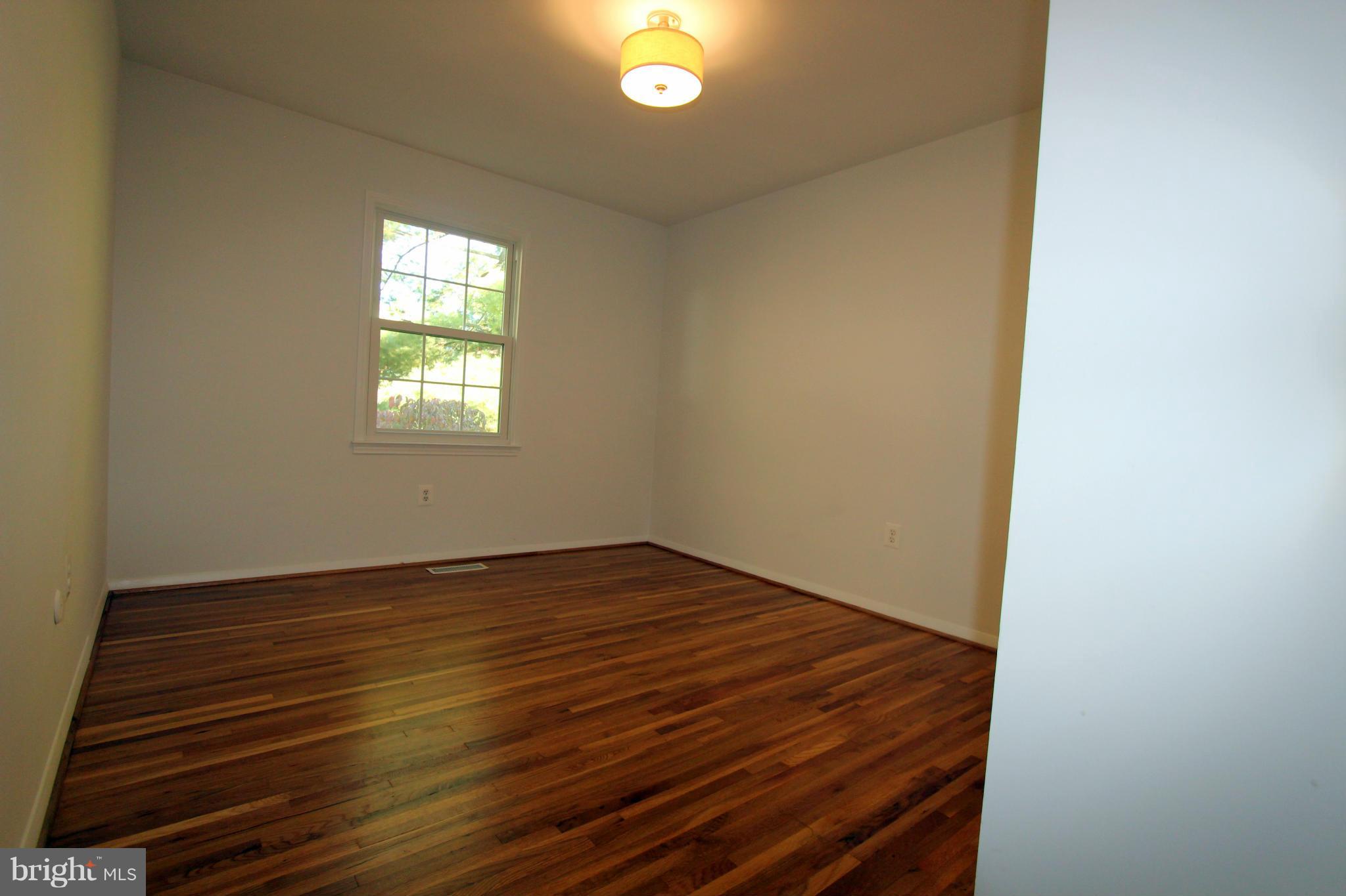 CARDINAL SQUARE - Residential