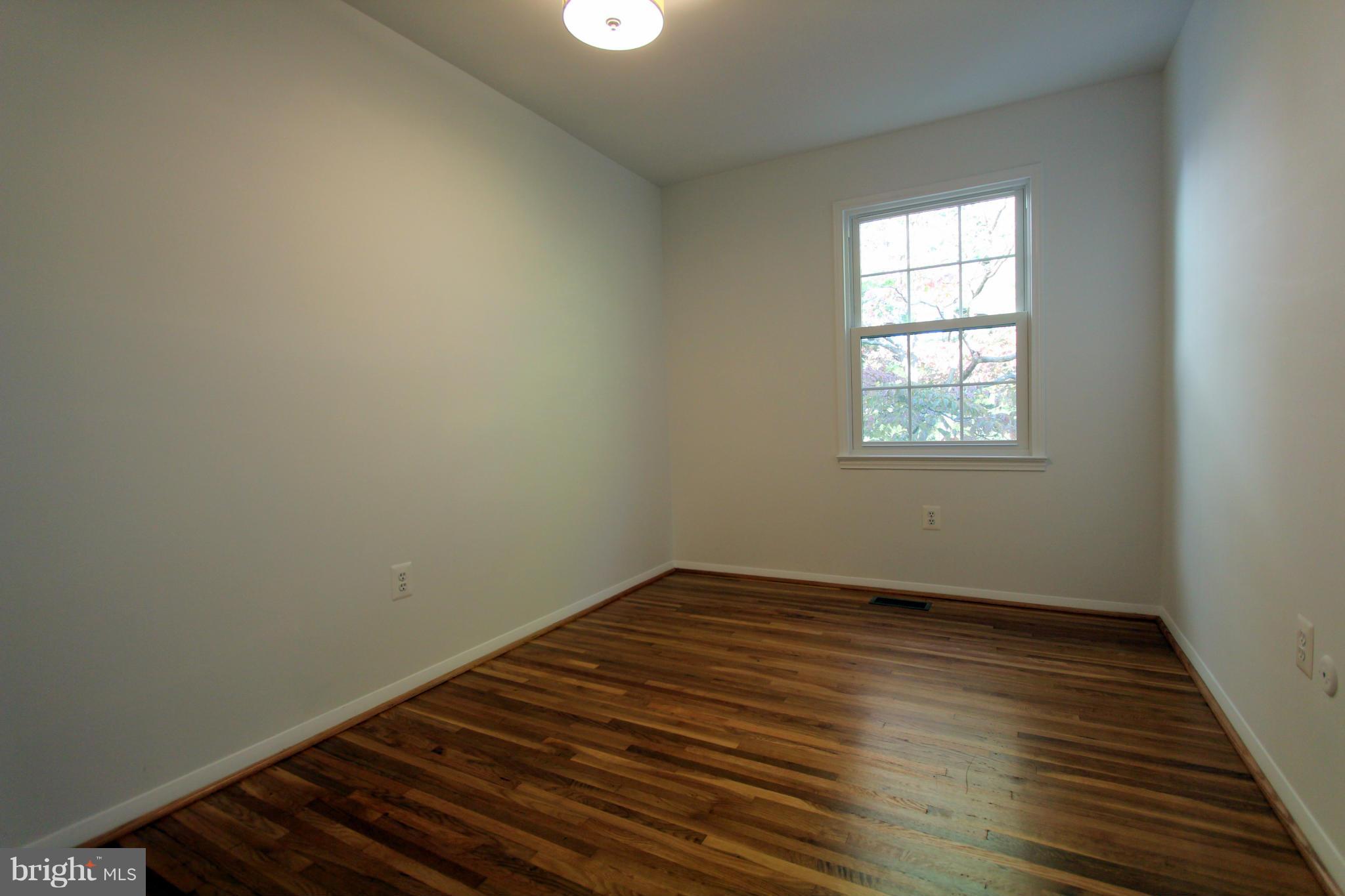 CARDINAL SQUARE - Residential